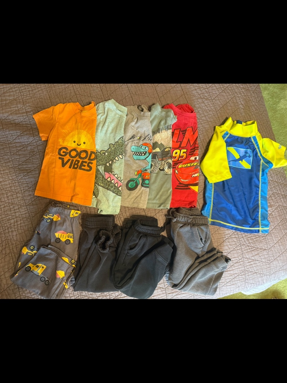 Toddler clothing bundle- size 2t
